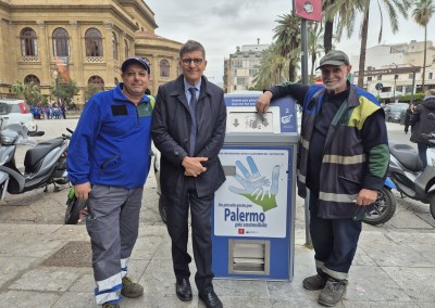 presidente con cestino intelligente